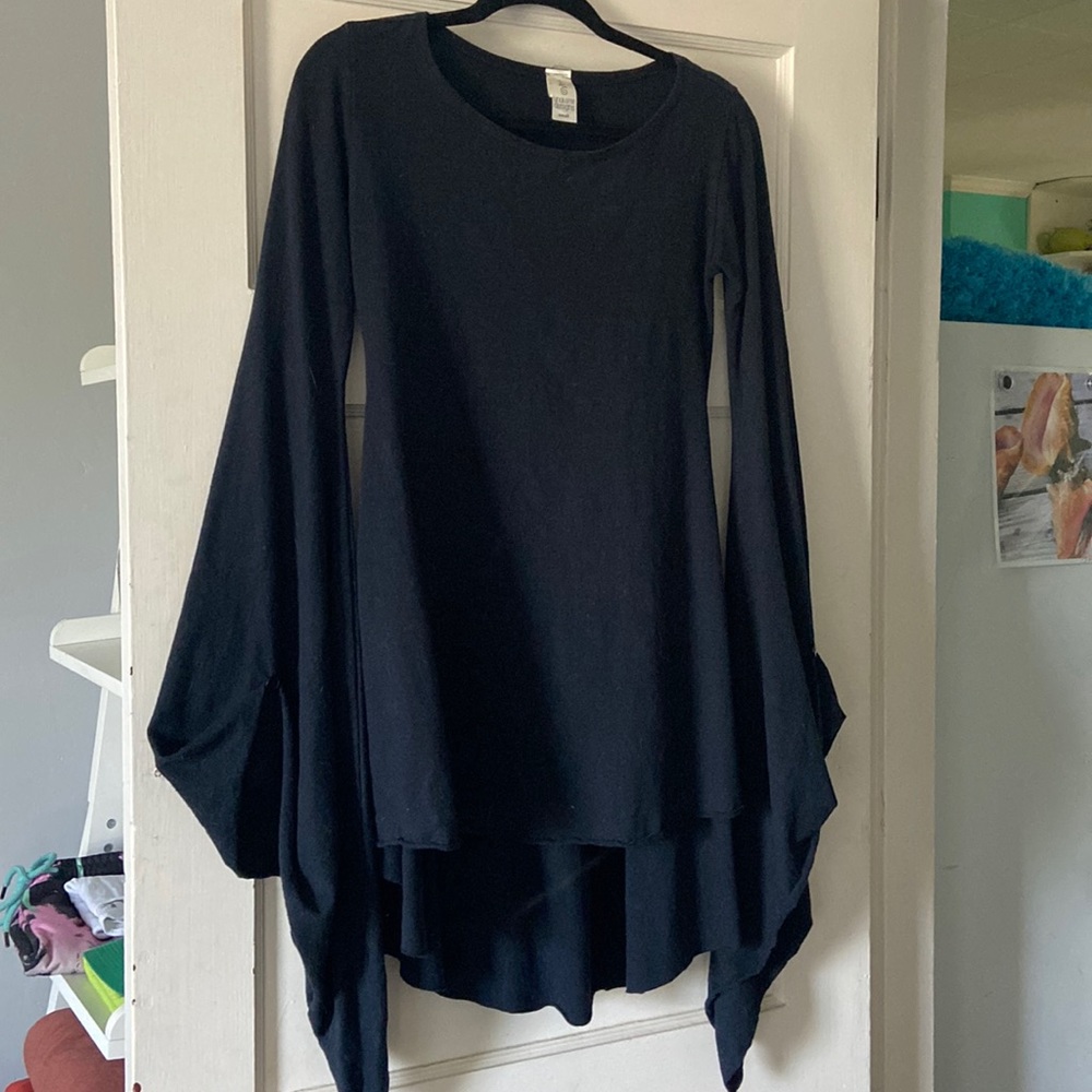 Extreme flare sleeve high low mini